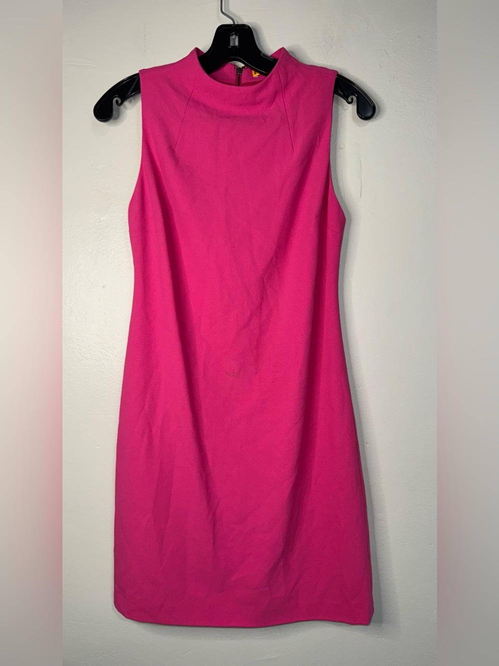 Alice + Olivia Sleeveless Hot Pink Shift Dress